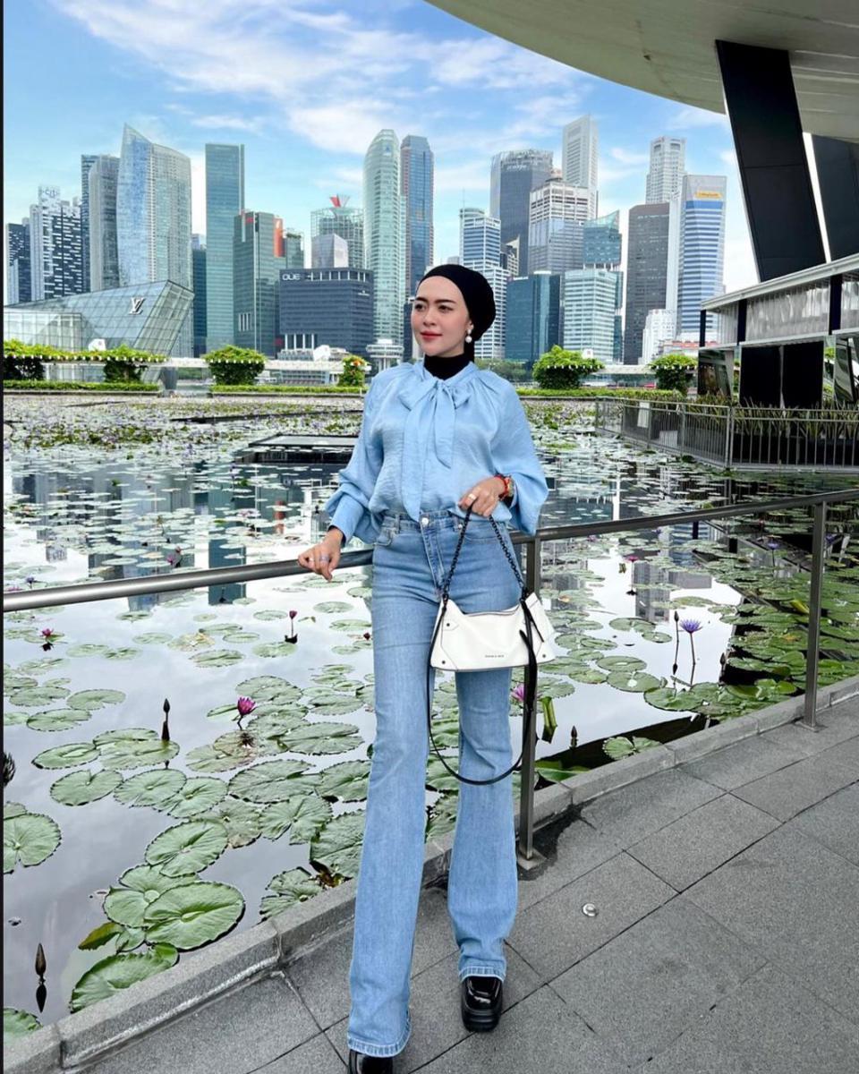 ide outfit liburan ala Meylisa Zaara (instagram.com/meylisazaara)