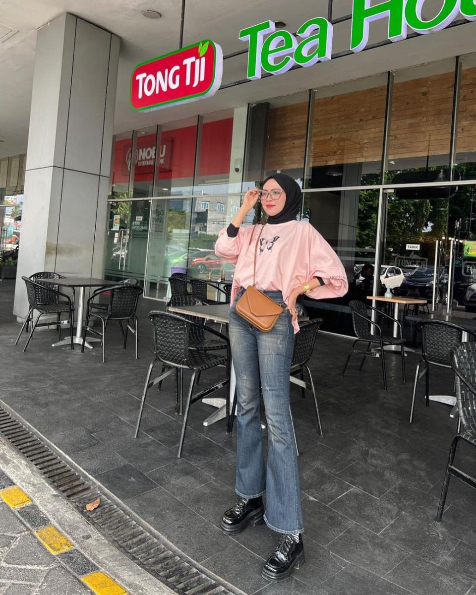 ide outfit liburan ala Meylisa Zaara (instagram.com/meylisazaara)