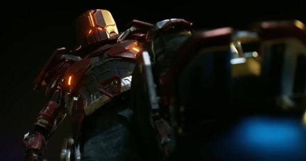 Carapax menginjak Jaime dalam pertarungan ( Dok. Warner Bros / Blue Beetle )