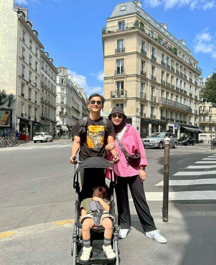 Liburan keluarga Ardit Erwandha ke Eropa (instagram.com/suciasmarani)
