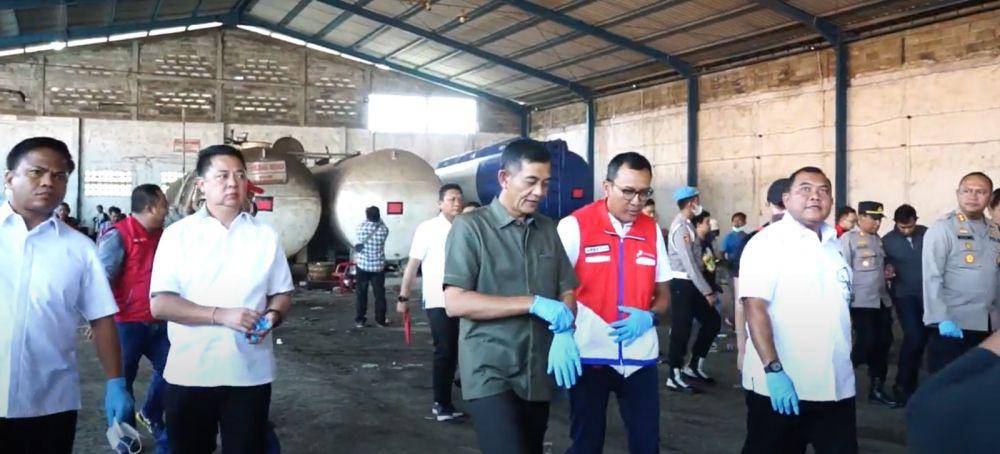 Gudang lokasi penimbunan BBM bersubsidi di Jalan Kom Yos Sudarso, Kelurahan Mandaran Rejo, Kecamatan Pangkung Rejo, Kota Pasuruan, Jawa Timur. (dok. Pertamina)