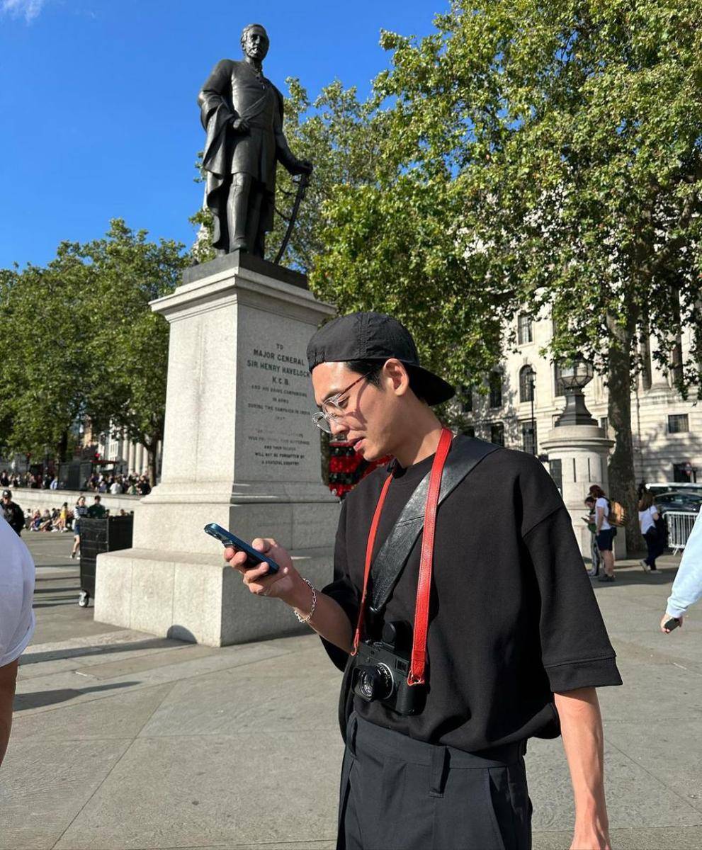 potret Jung Kyung Ho di London (instagram.com/jstar_allallj)