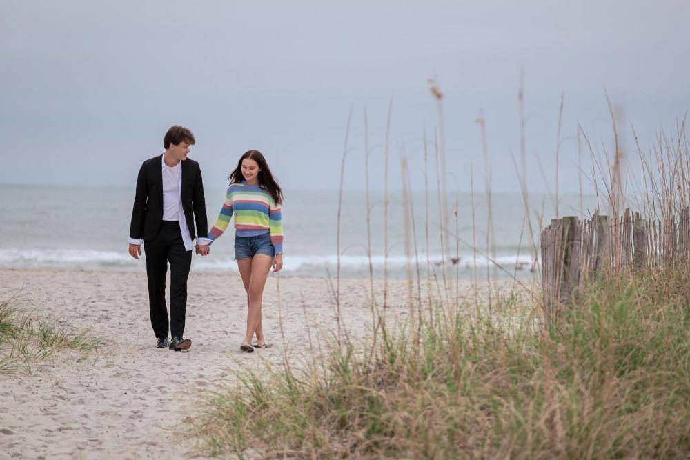 Still cut serial The Summer I Turned Pretty (Instagram.com/thesummeriturnedpretty)