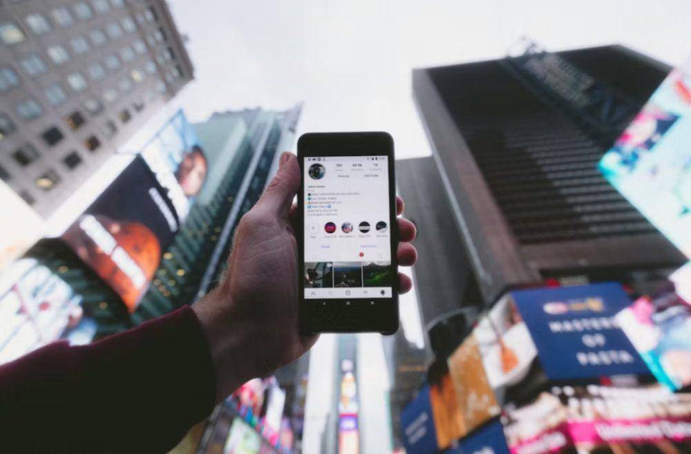 Ilustrasi sosial media(unsplash.com/@jakobowens1)