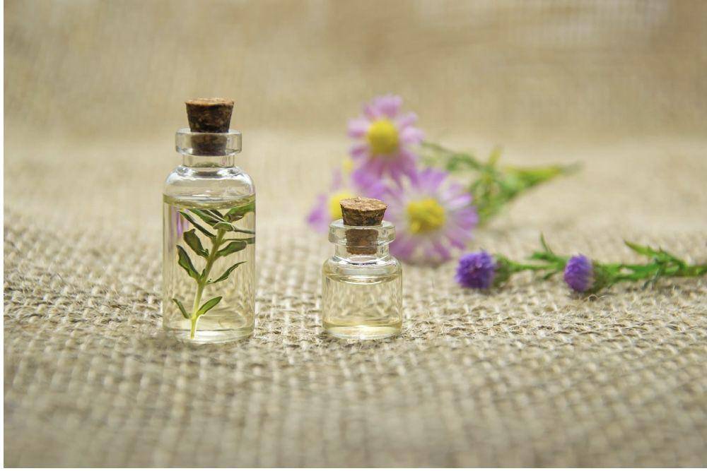 potret ilustrasi essential oil (pexels.com/Mareefe)