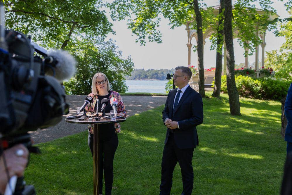 Menteri Keuangan Finlandia, Riikka Purra dan Perdana Menteri Finlandia, Petteri Orpo. (twitter.com/valtioneuvosto)