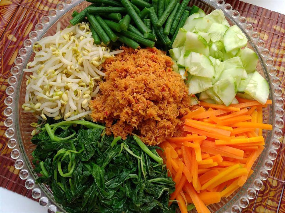 Resep Urap Kelapa Sangrai yang Nikmat Dipadukan dengan Sayuran