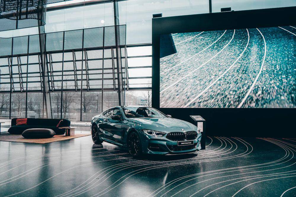 ilustrasi display mobil (pexels.com/Maria Geller)