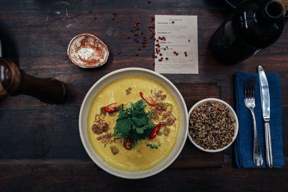Opor ayam kuning (pexels.com/Rachel Claire)