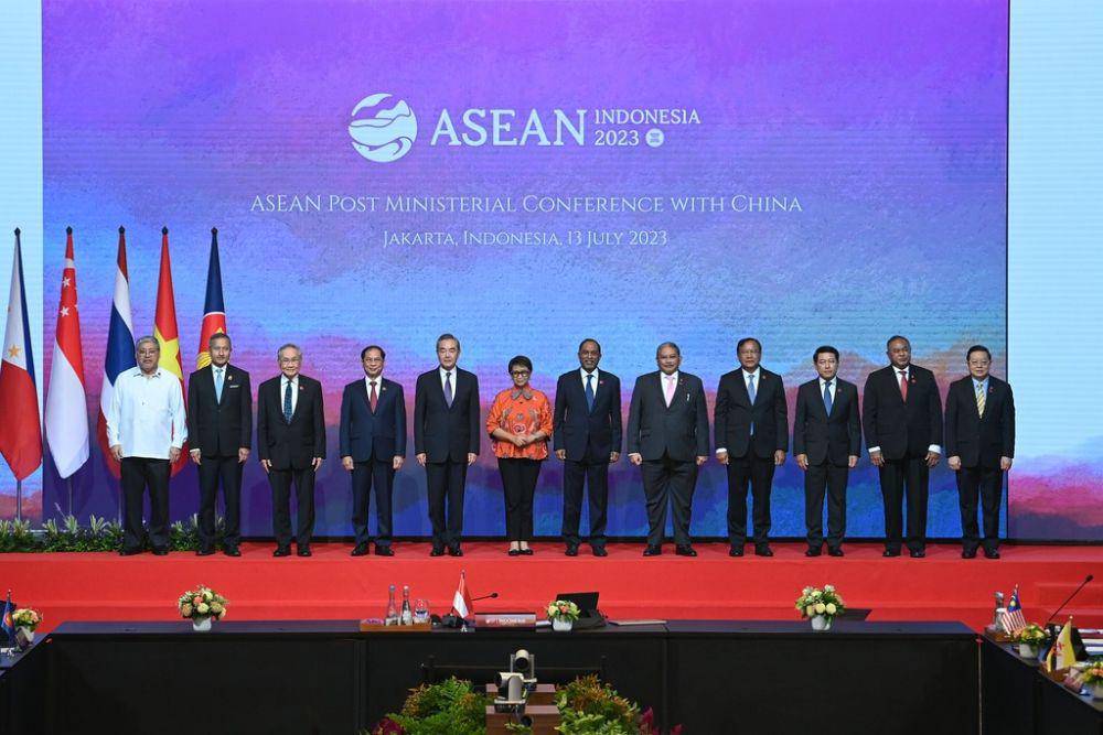 Pertemuan Menlu ASEAn dengan Menlu China. (dok. Gallery ASEAN 2023)