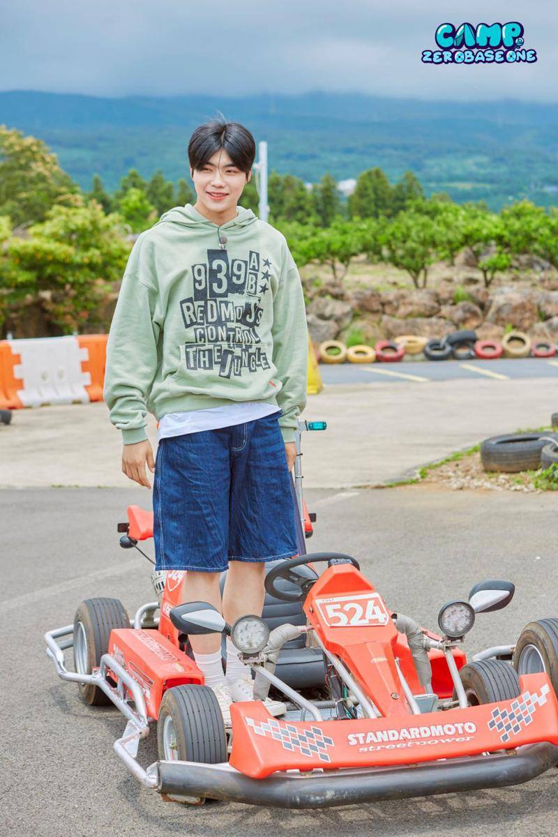 Park Gun Wook ZB1 (twitter.com/MnetKR)