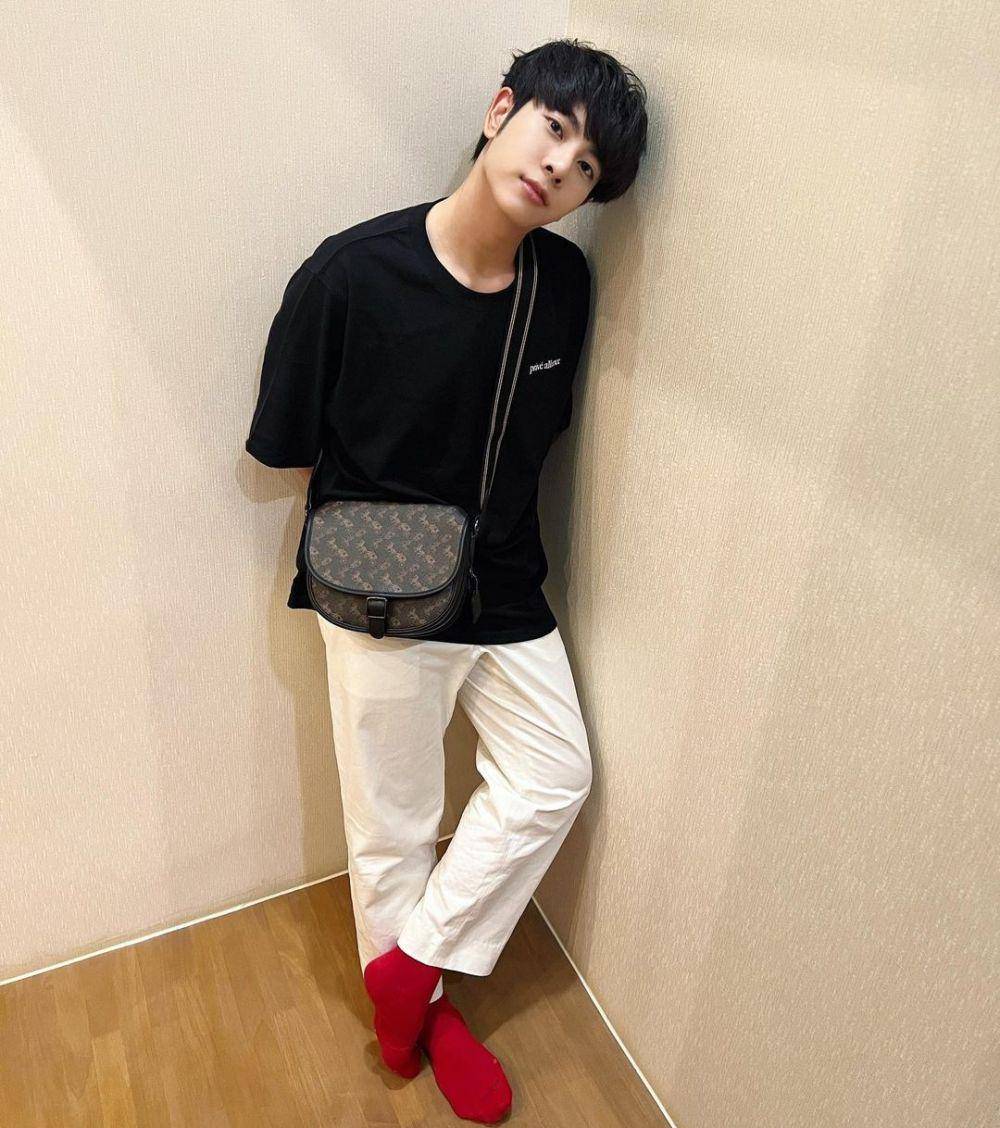 Mix Sahaphap (instagram.com/mixxiw)