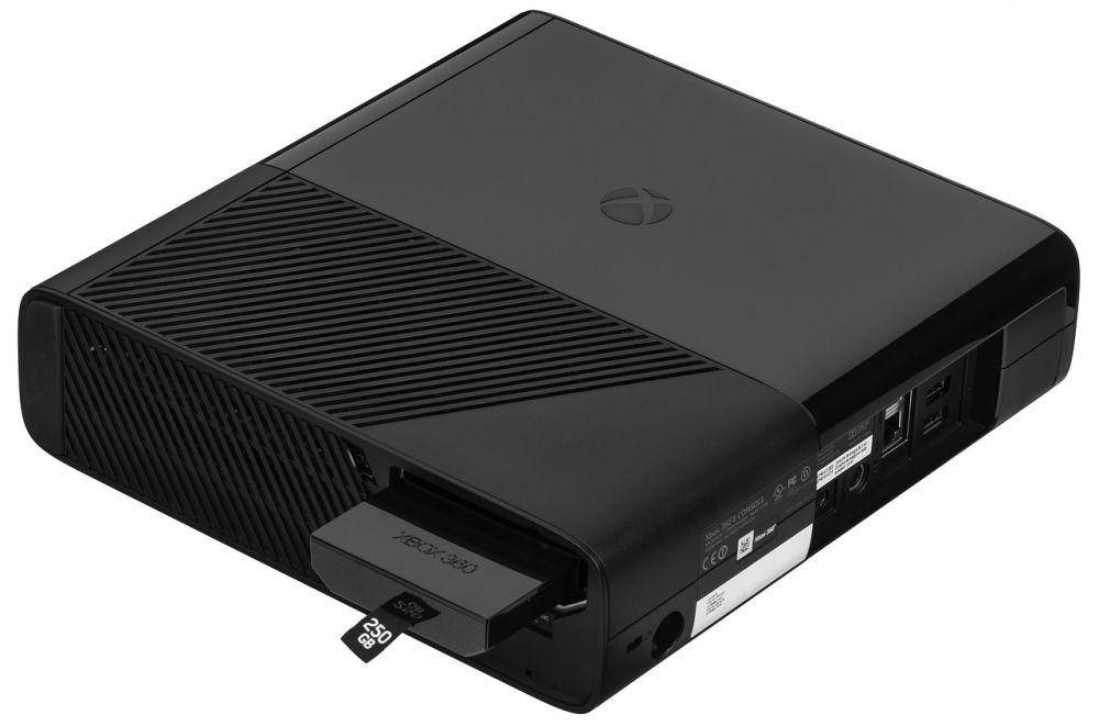 Xbox 360 E (pixabay.com/janeb13)