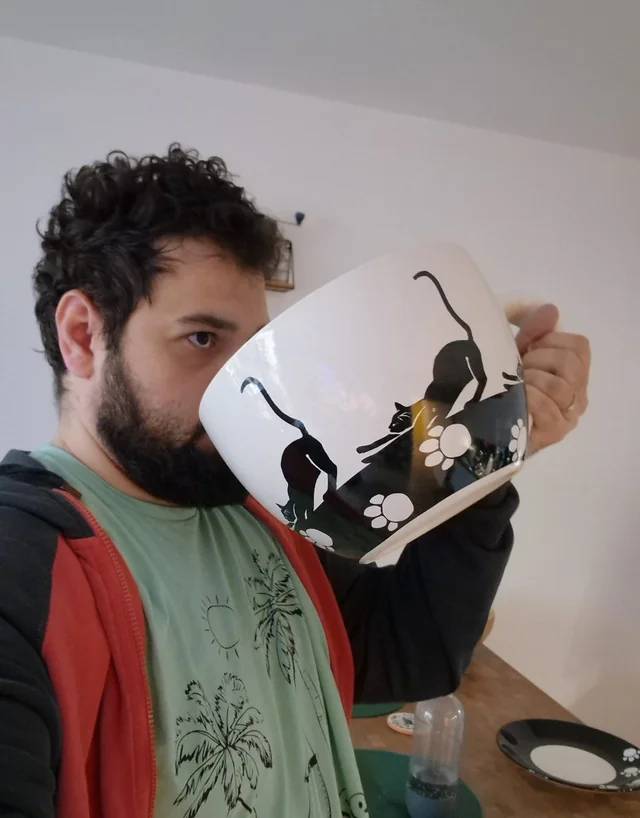 potret momen kocak pas pesan kopi (reddit.com/user/taranasus)