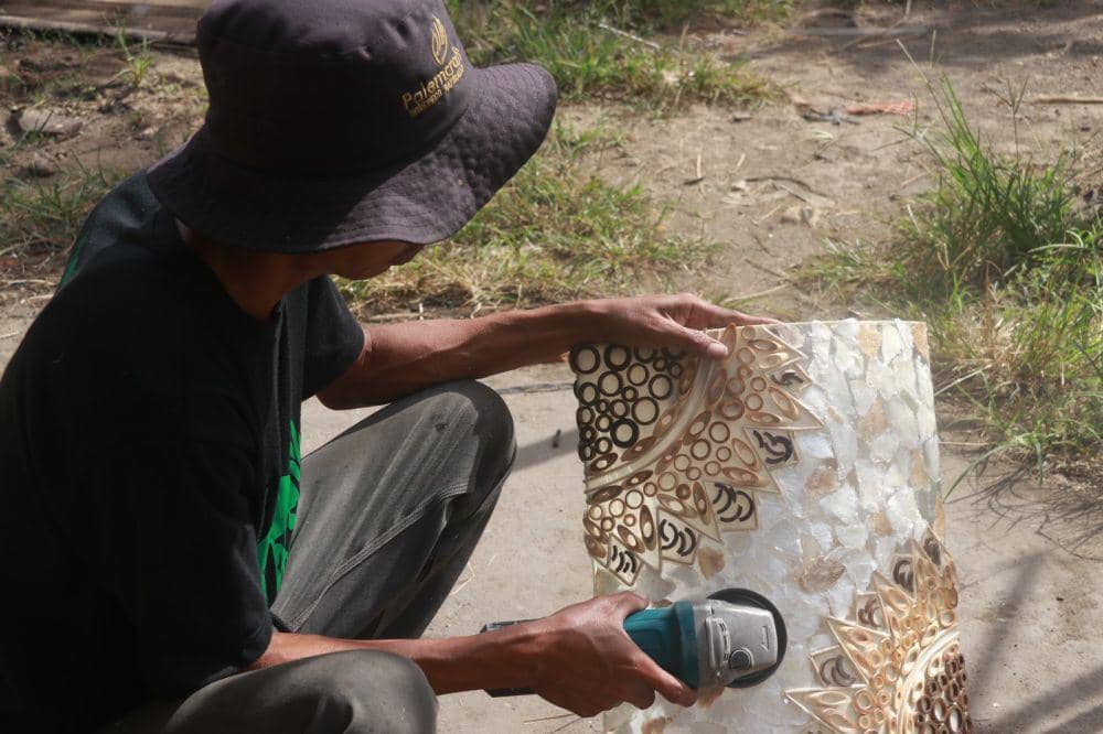 Pembuatan produk di Palem Craft. (Dok. Istimewa)