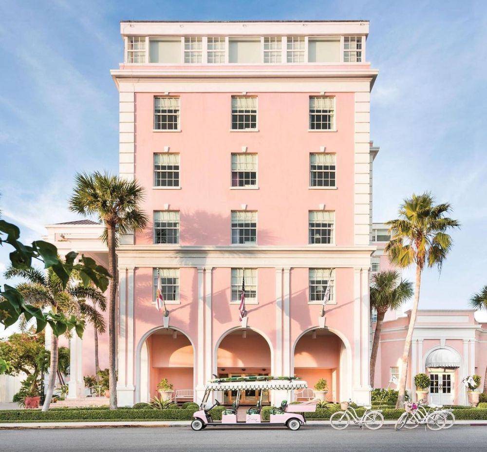 The Colony Hotel (instagram.com/thecolonypalmbeach)