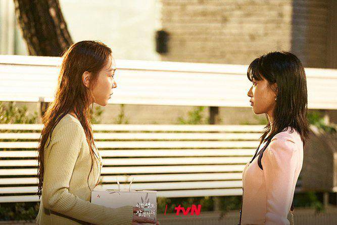 Shin Hye Sun dan Ha Yoon Kyung di See You in My 19th Life (instagram.com/tvn_drama)