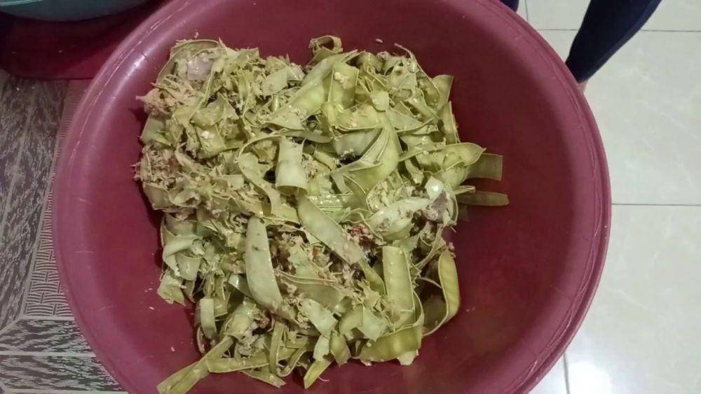 urap lamtoro muda (youtube.com/Pecinta Makanan Nusantara)