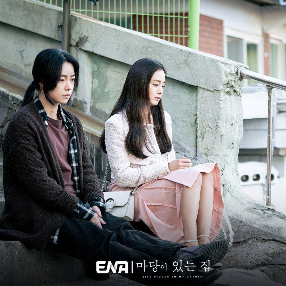 Lim Ji Yeon dan Kim Tae Hee di Lies Hidden in My Garden (twitter.com/channel_ENA)