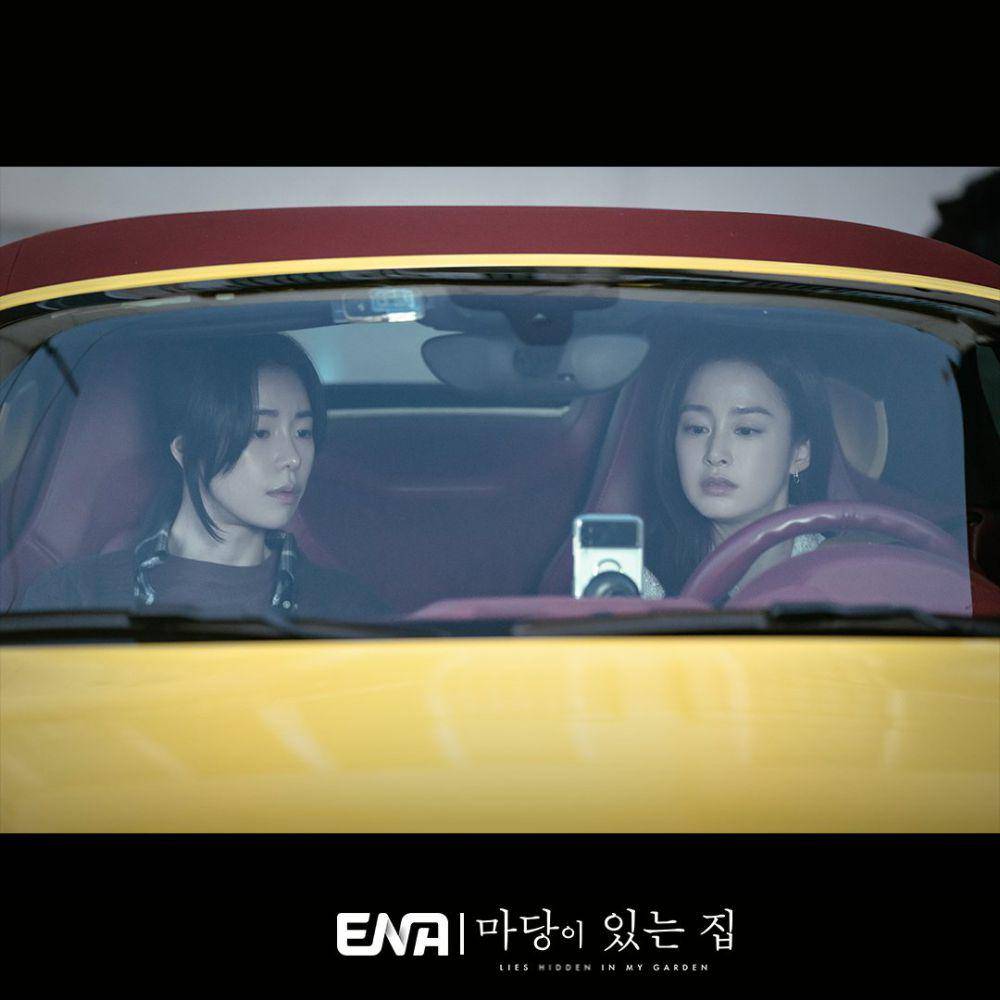 Lim Ji Yeon dan Kim Tae Hee di Lies Hidden in My Garden (twitter.com/channel_ENA)