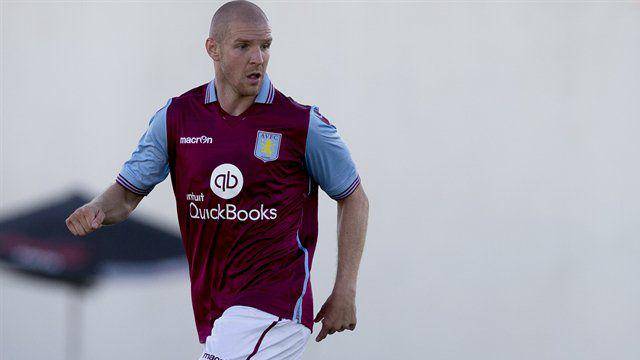 Philippe Senderos (twitter.com/AVFCOfficial)