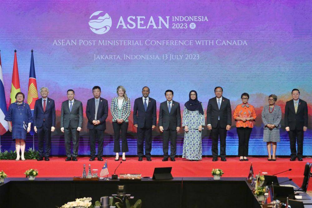 Pertemuan Menlu ASEAN dengan Menlu Kanada. (dok. Gallery ASEAN)