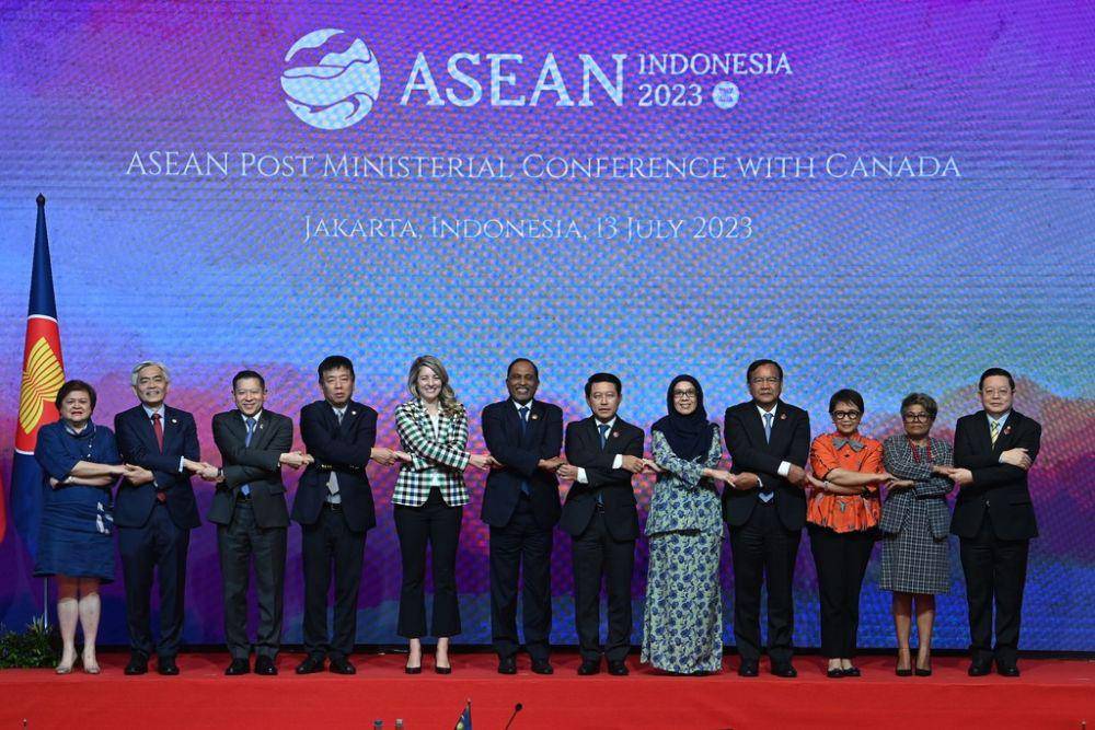 Pertemuan Menlu ASEAN dan Menlu Kanada. (dok. Gallery ASEAN)