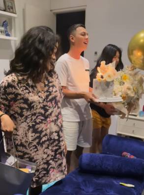 kejutan ulang tahun Ussy Sulistiawaty (instagram.com/ussysulistiawaty)