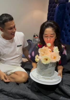 kejutan ulang tahun Ussy Sulistiawaty (instagram.com/ussysulistiawaty)