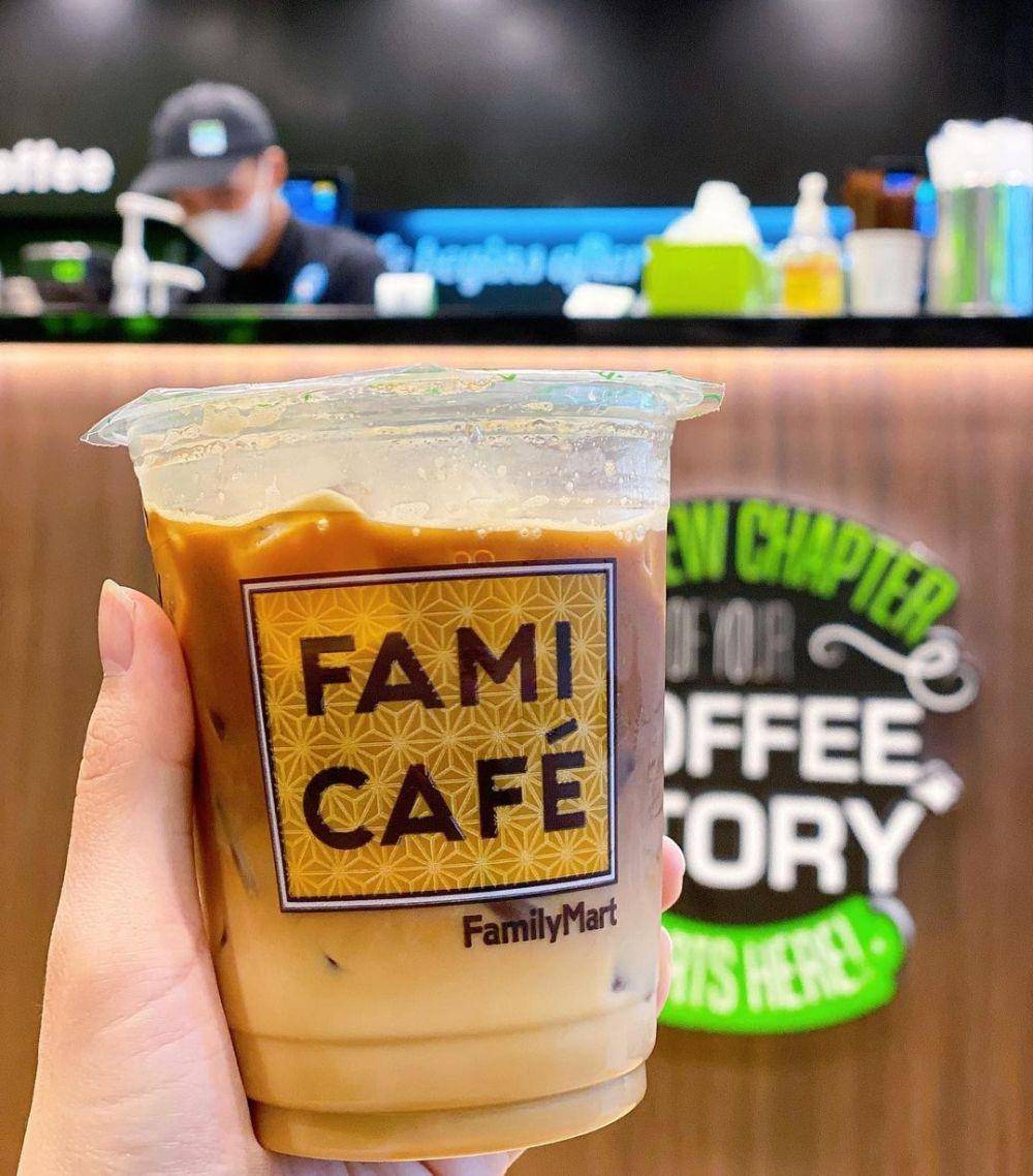 Ilustrasi menu minuman FamilyMart (instagram.com/ste.foodie0