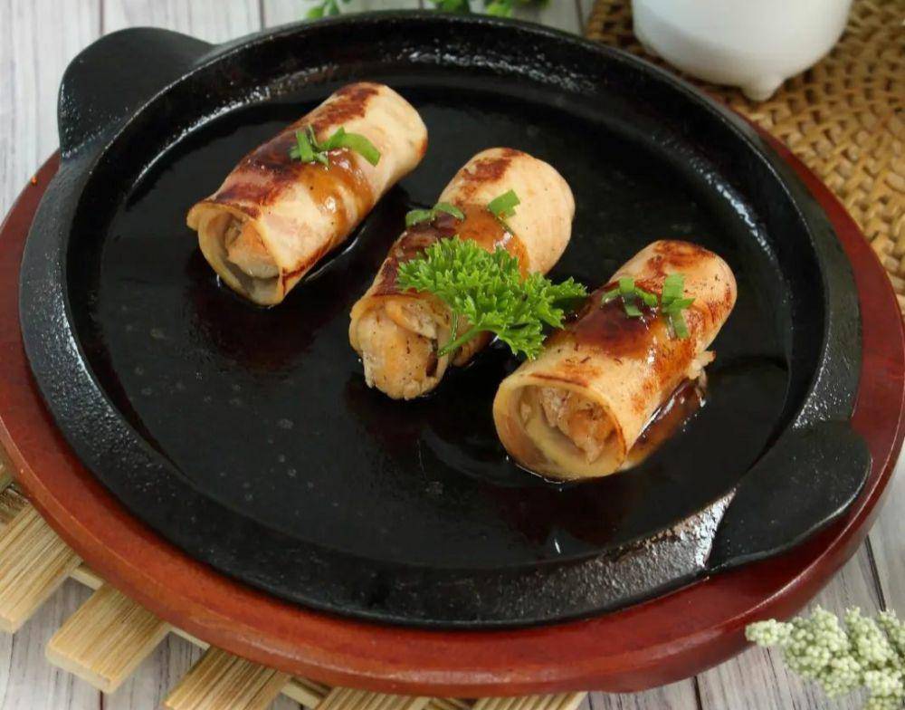 Salmon bacon di Ishimura kedai makan(instagram.com/ishimurakedaimakan_new)
