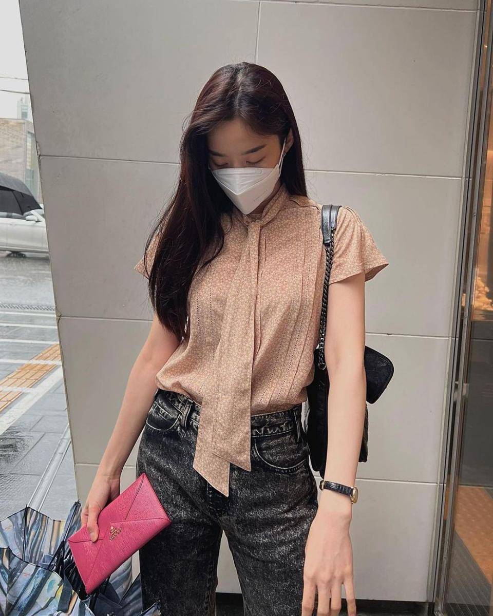 Lee Chung Ah (instagram.com/leechungah)