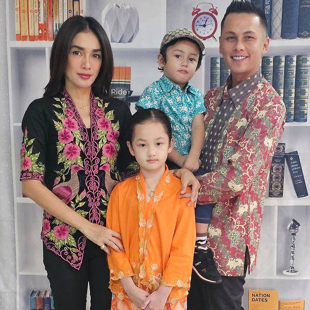 potret Andhika dan Ussy bersama anaknya (instagram.com/andhiiikapratama)