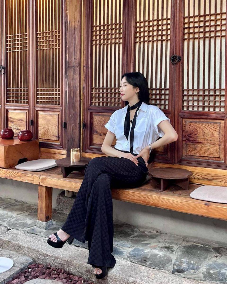 Lee Chung Ah (instagram.com/leechungah)