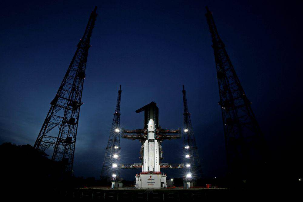 ilustrasi roket LVM3 M4 milik India (Twitter.com/ISRO)