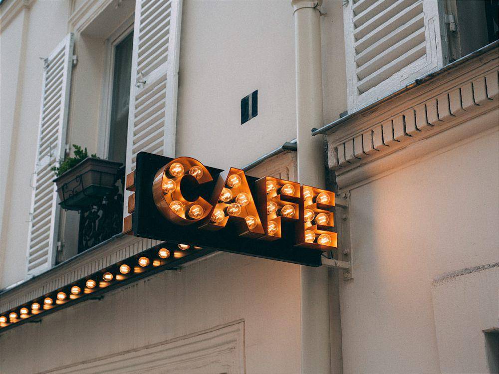 ilustrasi sebuah kafe (pexels.com/Laura Stanley)