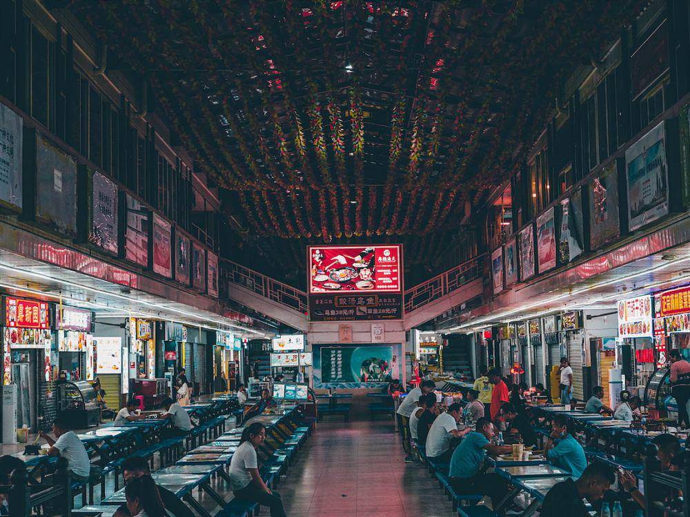 ilustrasi hawker centre (pexels.com/周赛 王)