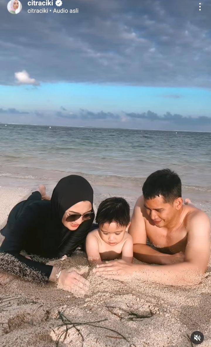 potret keluarga kecil Citra Kirana (instagram.com/citraciki)