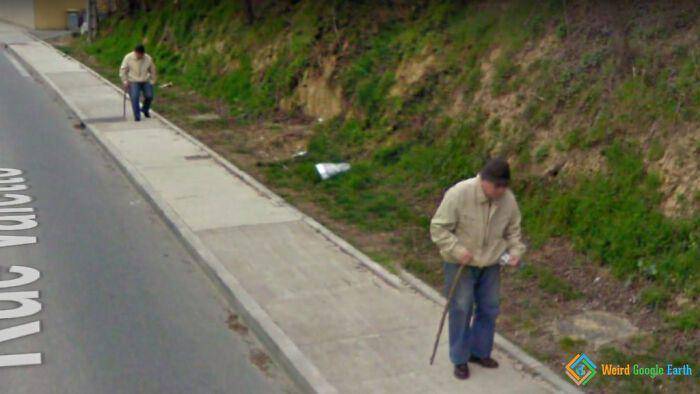 momen langka dan kocak tertangkap kamera (weirdgoogleearth.com)