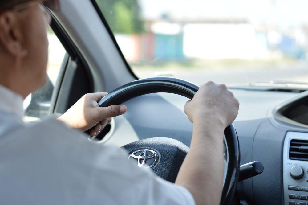 5 Kebiasaan yang Sering Diabaikan saat Mengendarai Mobil
