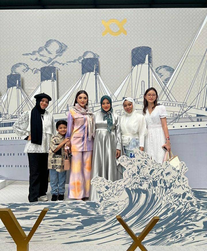 artis yang menghadiri grand launch produk kolaborasi Aurel Hermansyah dan Klamby (instagram.com/ashanty_ash)