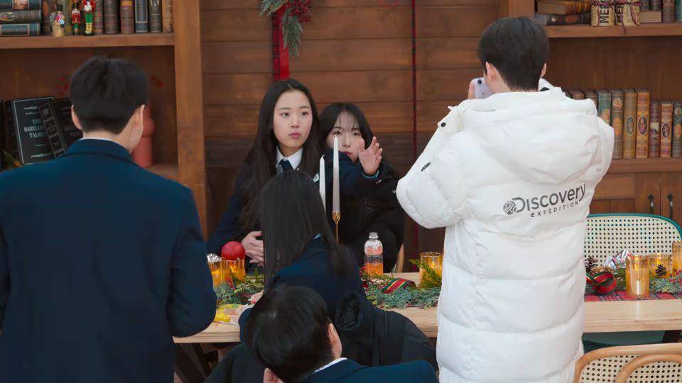 cuplikan variety show Nineteen to Twenty (dok. Netflix/Nineteen to Twenty)
