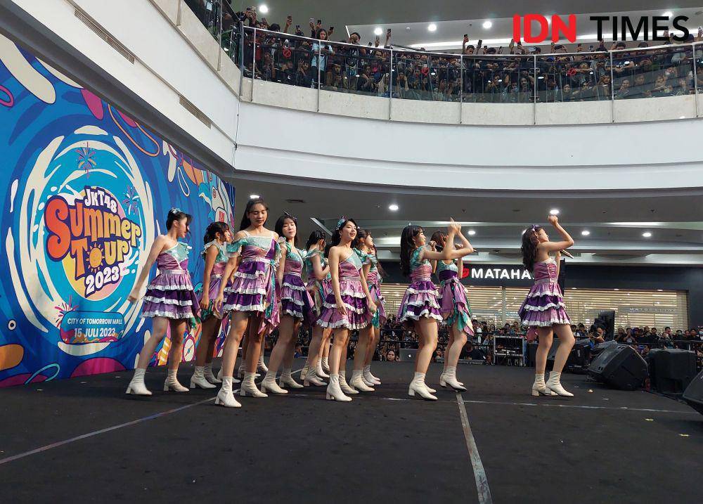 JKT48 Summer Tour di Surabaya (dok. IDN Times/Aulia Supintou)