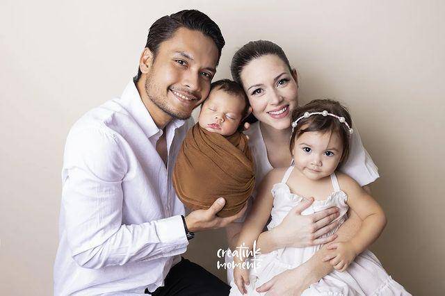 pemotretan anak Randy Pangalila (instagram.com/creatinkmoments)