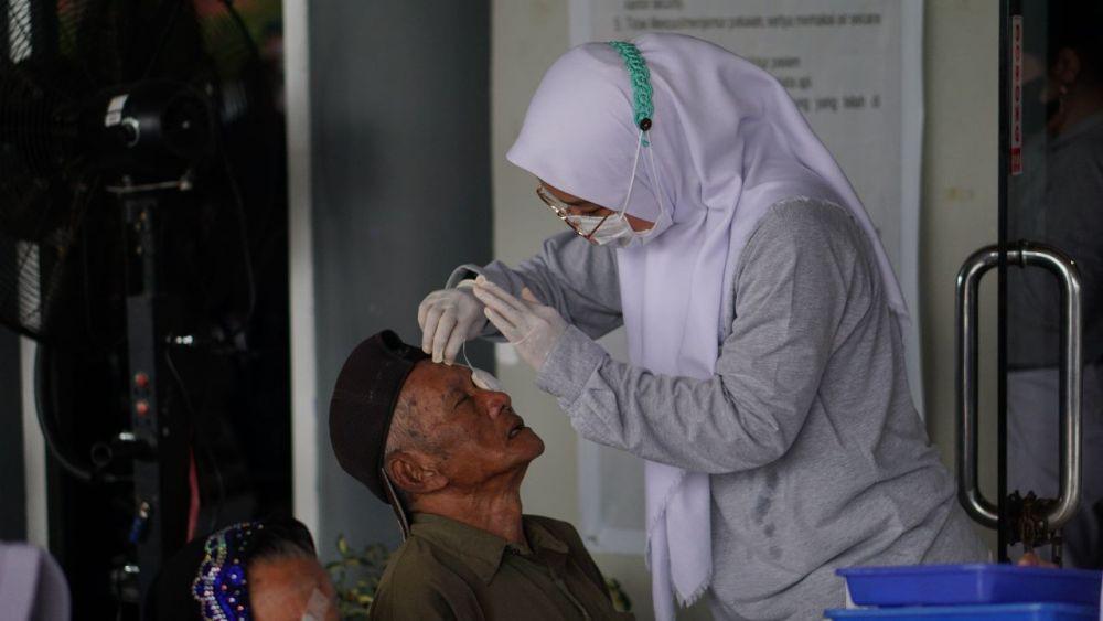 Sinar Mas Gelar Operasi Katarak Gratis untuk Masyarakat Berau