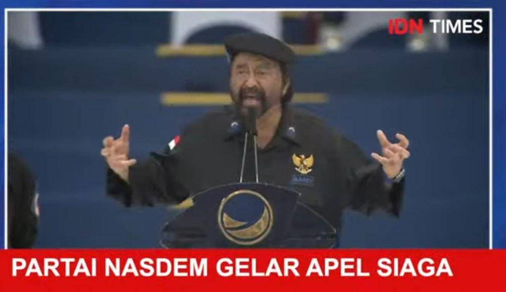 Ketum Partai NasDem, Surya Paloh saat berpidato dalam acara Aple Siaga Perubahan di Stadion Utama Gelora Bung Karno pada Minggu (16/7/2023). (IDN Times/Ilman Na’fian)