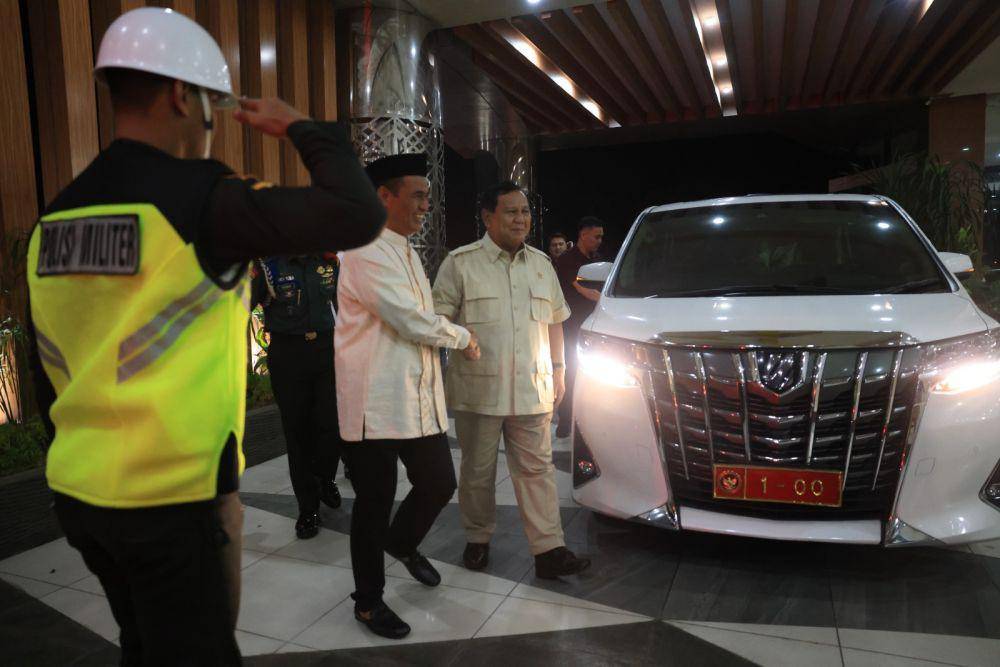 Mantan Menteri Pertanian (Mentan), Andi Amran Sulaiman bersama Menteri Pertahanan Prabowo Subianto (dok. Tim Humas Prabowo)