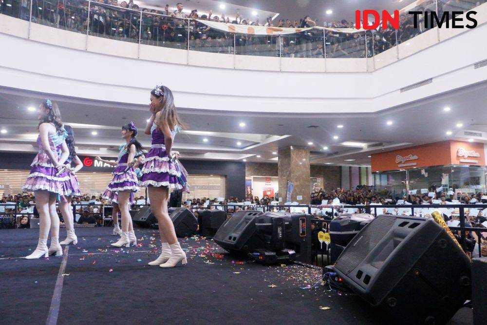 JKT48 Summer Tour di Surabaya (dok. IDN Times/Aulia Supintou)