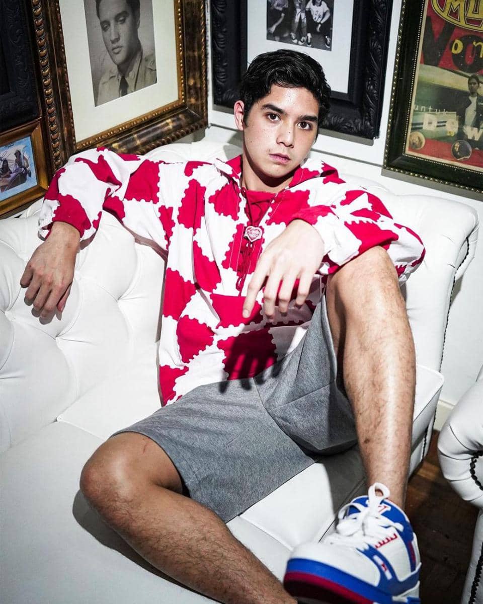 Al Ghazali (instagram.com/alghazali7/)