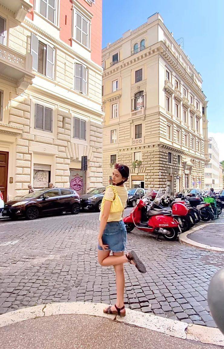 ide mix and match bawahan jeans ala Yuki Kato (instagram.com/yukikt)